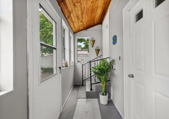4th image of 35 Worcester St, Taunton, MA 02780 | MLS# 73528488