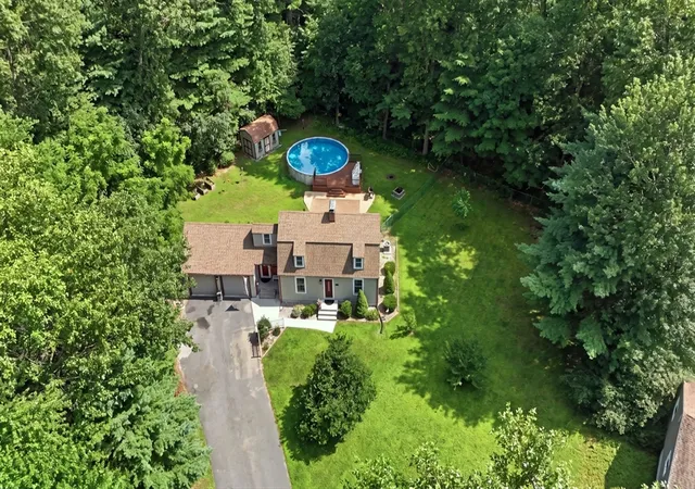Photo 4 of Single family home for sale at 75 Tioga St, Springfield, MA 01128 | MLS# 73562928 | Listing updated on 2026-10-06