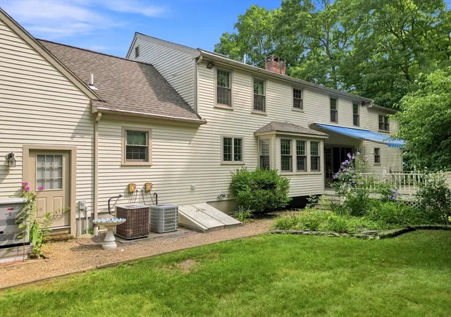 4th image of 45 Boxwood Lane, Bridgewater, MA 02324 | MLS# 73561669