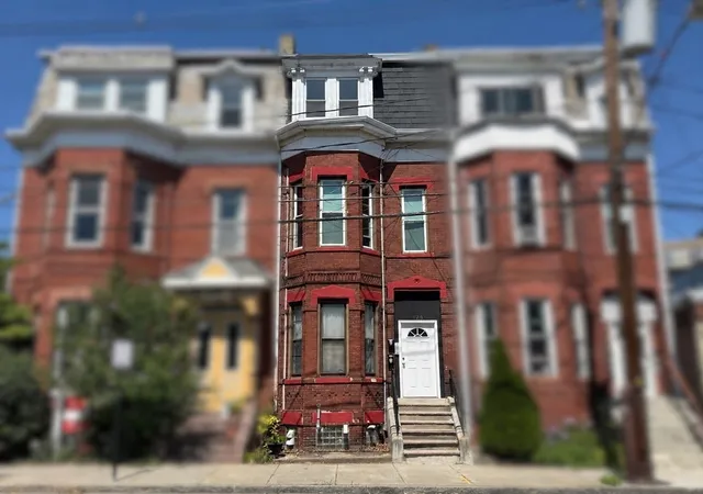 1st image of 128 Washington Ave, Chelsea, MA 02150 | MLS# 73553518