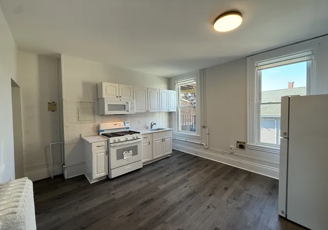2nd image of 128 Washington Ave, Chelsea, MA 02150 | MLS# 73553518