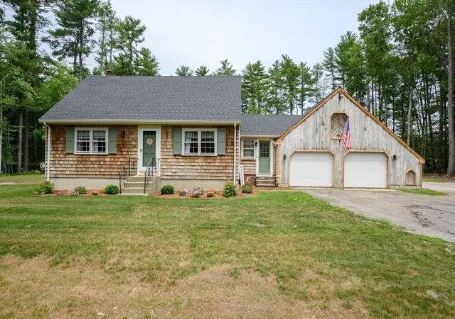 2nd image of 544 Spring St, Hanson, MA 02341 | MLS# 73546185