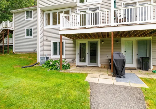 Homes for sale in Wilbraham, MA | 2205 Boston Rd, Wilbraham, MA 01095 | Houzeo