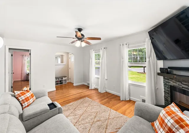 Homes for sale in East Longmeadow, MA | 27 Shaw St, East Longmeadow, MA 01028 | MLS# 73533161
