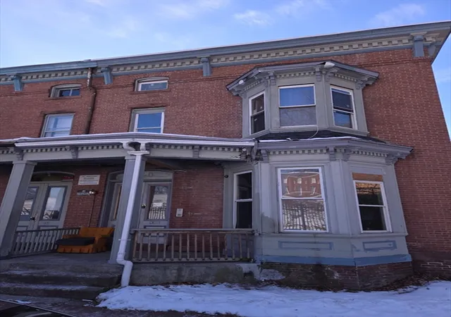 1st image of 40 Byers St, Springfield, MA 01105 | MLS# 73472347