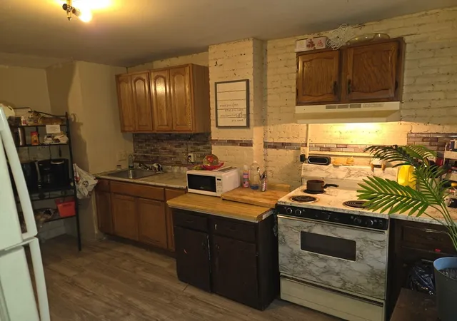 4th image of 40 Byers St, Springfield, MA 01105 | MLS# 73472347