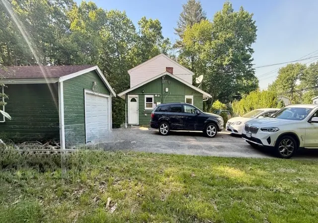 3rd image of 209 Carl Ave, Brockton, MA 02302 | MLS# 73533313