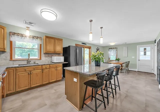 Homes for sale in Grafton, MA | 7 Follette St, Grafton, MA 01519 | MLS# 73528868