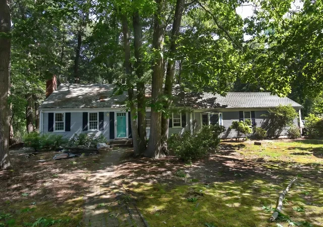 2nd image of 85 Fox Hill Dr, Bridgewater, MA 02324 | MLS# 73529134