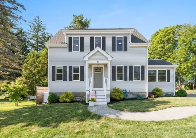 Homes for sale in Southborough, MA | 45 Highland Street, Southborough, MA 01772 | MLS# 73547957