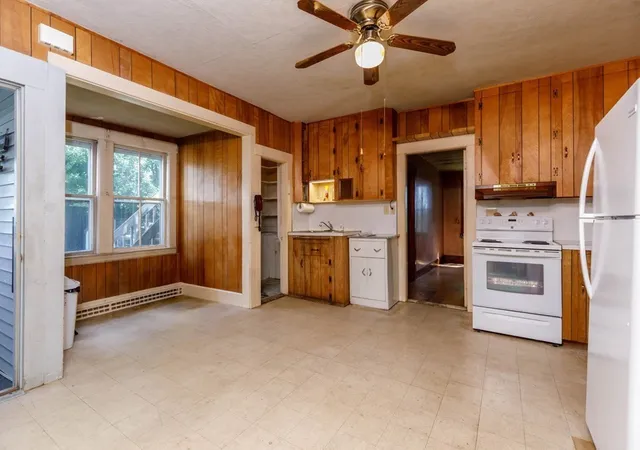 Photo 2 of Sale Pending at 78 Greenwood Pl, Gardner, MA 01440 | MLS# 73568969 | Listing updated on 2026-09-24