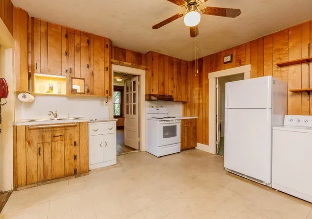 Photo 3 of Sale Pending at 78 Greenwood Pl, Gardner, MA 01440 | MLS# 73568969 | Listing updated on 2026-09-24