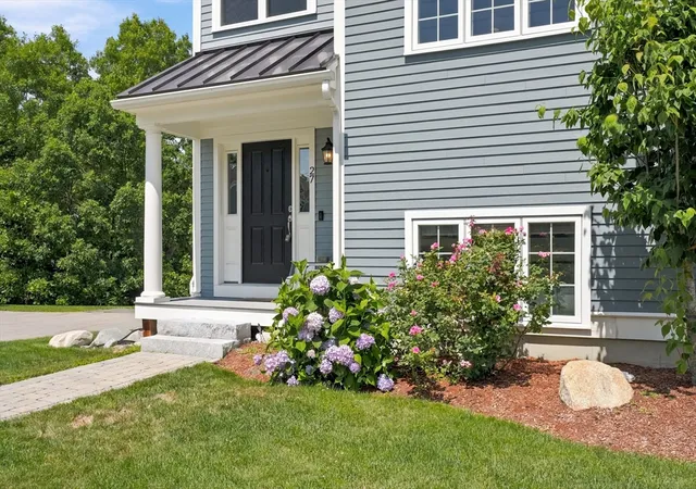 3rd image of 27 Clarks Hl Ln, Framingham, MA 01702