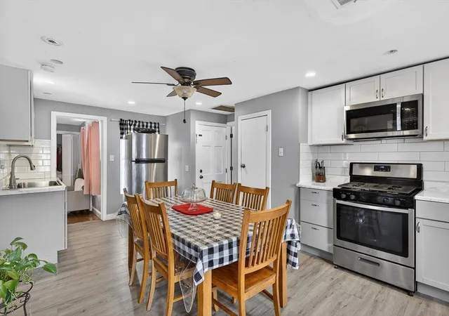 3rd image of 28 Clinton St, Cambridge, MA 02302