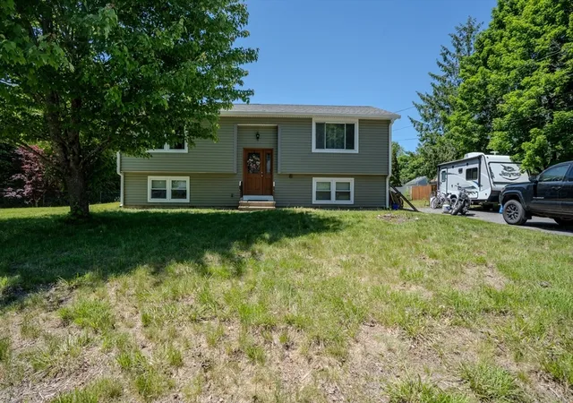 1st image of 18 Plainfield Rd, Pepperell, MA 01463 | MLS# 73539591