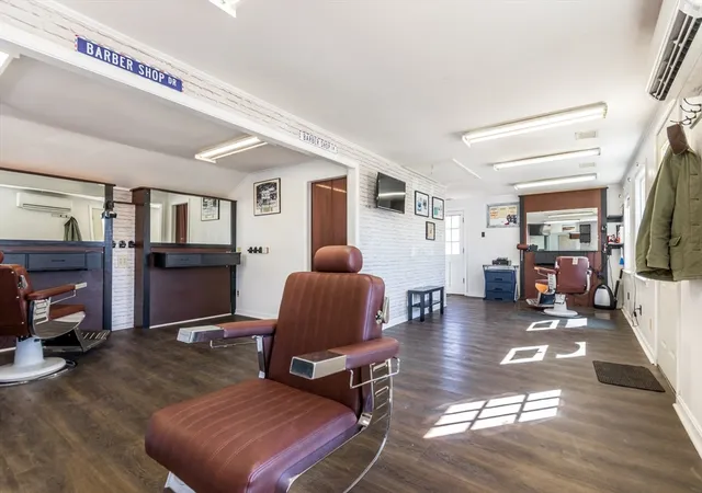 4th image of 1772 Main St, Chatham, MA 02633 | MLS# 73500740