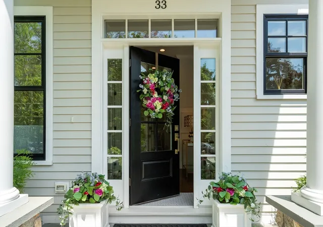 3rd image of 33 Hickory Rd, Wellesley, MA 02482 | MLS# 73529342