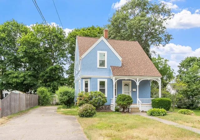 Homes for sale in Whitman, MA | 38 Carleton St, Whitman, MA 02382 | MLS# 73538831