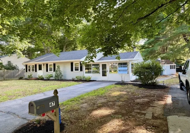 2nd image of 47 Starr Rd, Bridgewater, MA 02324 | MLS# 73565064