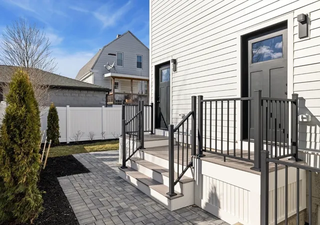 Homes for sale in Somerville, MA | 10 Bartlett St, Somerville, MA 02145 | Houzeo