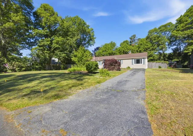 Photo 3 of Single family home for sale at 179 Sheaffer Rd, Centerville, MA 02632 | MLS# 73539853 | Listing updated on 2026-07-11