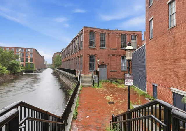 42nd image of 30 Market St #1, Lowell, MA 01852 | MLS# 73559388