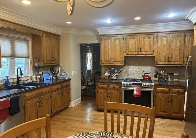 2nd image of 142 Springfield St, Springfield, MA 01107 | MLS# 73559810