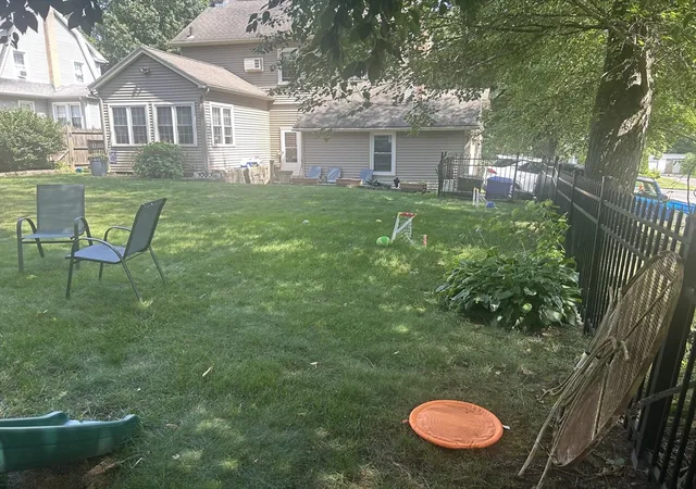 31st image of 142 Springfield St, Springfield, MA 01107 | MLS# 73559810