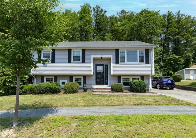 Homes for sale in Beverly, MA | 27 Hayes Ave, Beverly, MA 01915 | MLS# 73543588