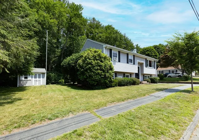 Homes for sale in Beverly, MA | 27 Hayes Ave, Beverly, MA 01915 | MLS# 73543588