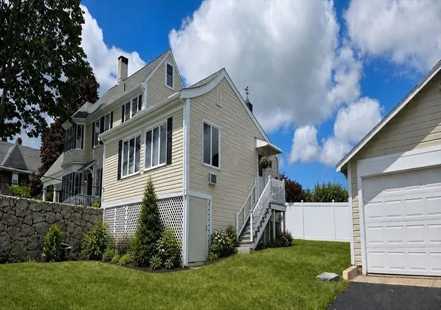 Homes for sale in Rockland, MA | 83 Union St, Rockland, MA 02370 | MLS# 73533101