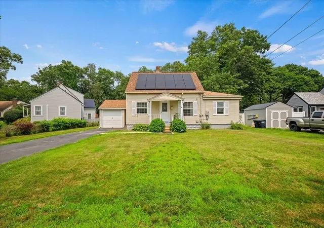 2nd image of 6 Oakwood Ave, Auburn, MA 01501 | MLS# 73567734