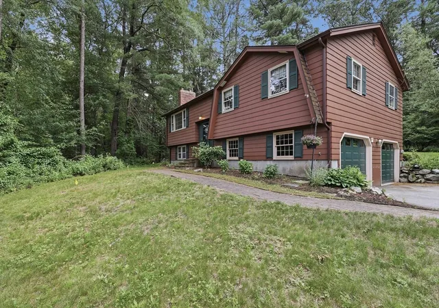 2nd image of 17 Sherwood Dr, Westford, MA 01886 | MLS# 73541666