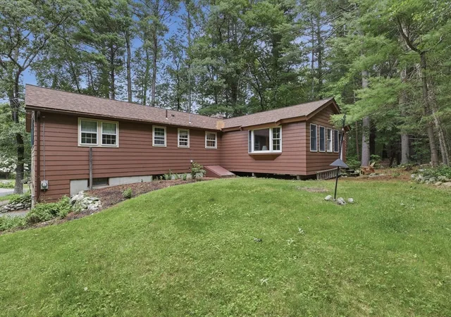 30th image of 17 Sherwood Dr, Westford, MA 01886 | MLS# 73541666