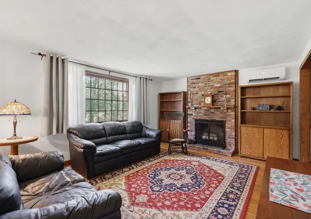 3rd image of 17 Sherwood Dr, Westford, MA 01886 | MLS# 73541666