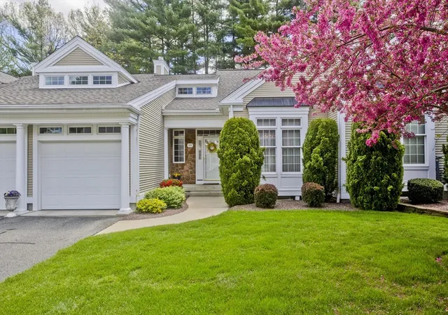 Homes for sale in Wilbraham, MA | 100 High Pine Cir #100, Wilbraham, MA 01095 | MLS# 73518968