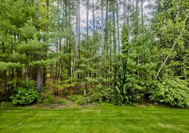 Homes for sale in Wilbraham, MA | 100 High Pine Cir, Wilbraham, MA 01095 | Houzeo