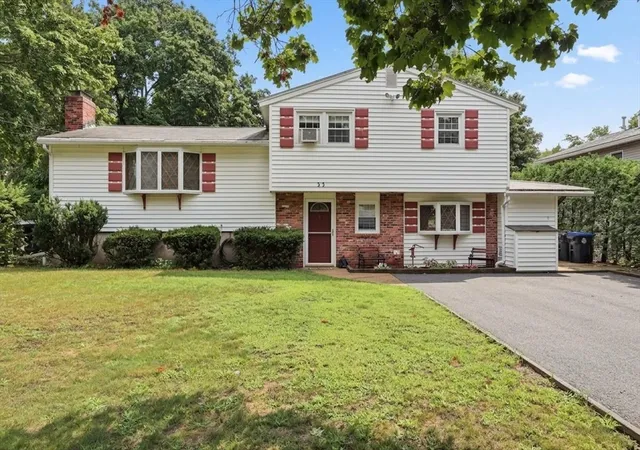1st image of 33 Rolling Ln, Hudson, MA 01749 | MLS# 73559823