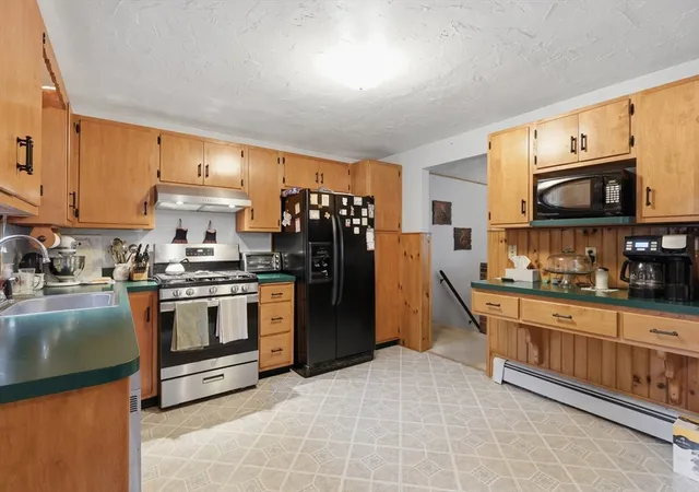 Photo 3 of Single family home for sale at 33 Rolling Ln, Hudson, MA 01749 | MLS# 73559823 | Listing updated on 2026-10-09