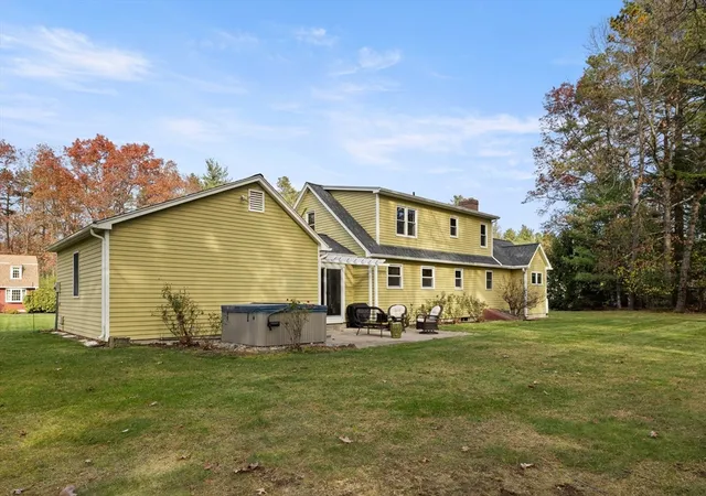 Homes for sale in Easthampton, MA | 59 Campbell Dr, Easthampton, MA 01027 | MLS# 73455847