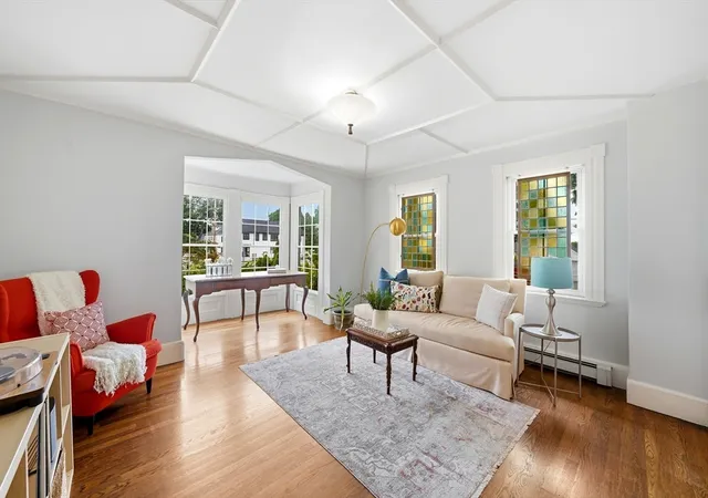 Photo 2 of Single family home for sale at 423 Washington St, Winchester, MA 01890 | MLS# 73541775 | Listing updated on 2026-08-19