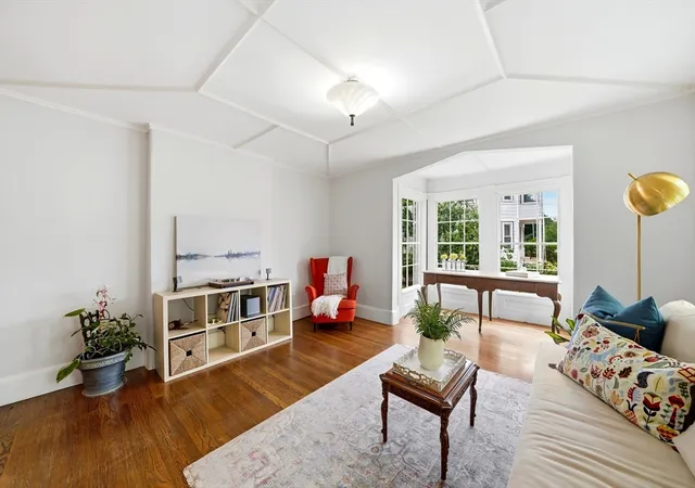 Photo 3 of Single family home for sale at 423 Washington St, Winchester, MA 01890 | MLS# 73541775 | Listing updated on 2026-08-19