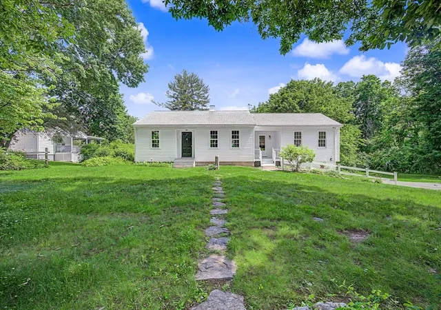 Homes for sale in Sutton, MA | 355 Boston Rd, Sutton, MA 01590 | MLS# 73536380