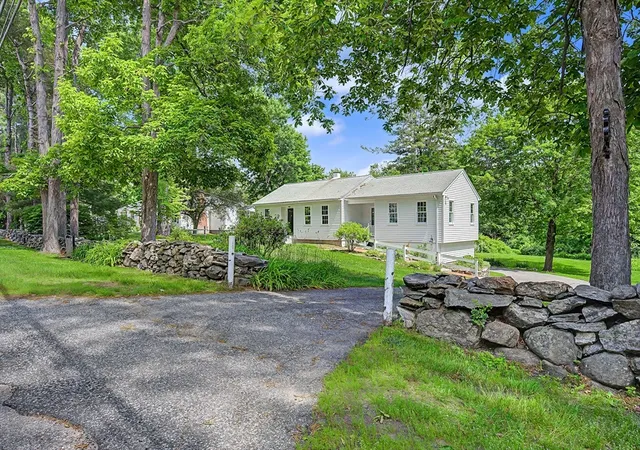 Homes for sale in Sutton, MA | 355 Boston Rd, Sutton, MA 01590 | MLS# 73536380