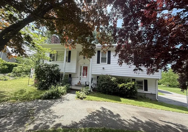 Homes for sale in Somerset, MA | 297 Elm St, Somerset, MA 02726 | MLS# 73527276