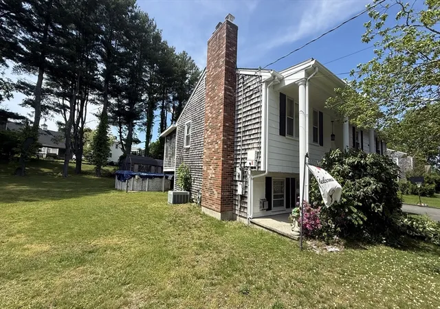 Homes for sale in Somerset, MA | 297 Elm St, Somerset, MA 02726 | MLS# 73527276