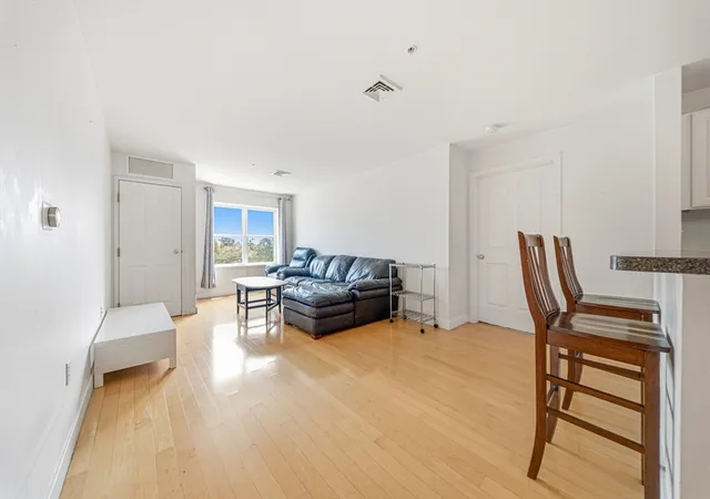 4th image of 30 Franklin St #312, Malden, MA 02148 | MLS# 73549558