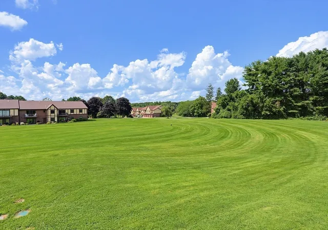 2nd image of 14 Rainbow Pond Dr, Walpole, MA 02081