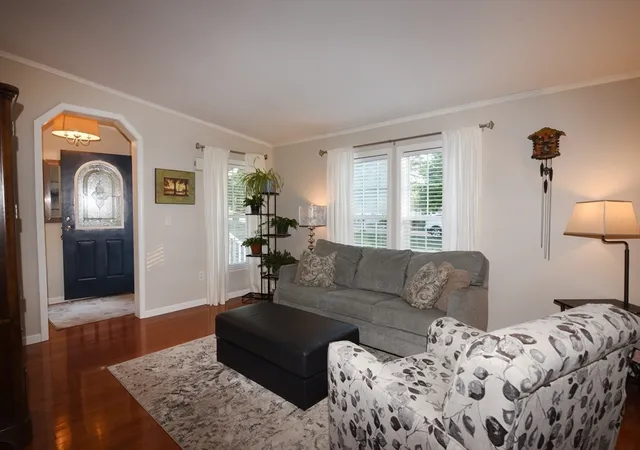 3rd image of 4402 Pheasant Ln, Middleboro, MA 02346 | MLS# 73534416