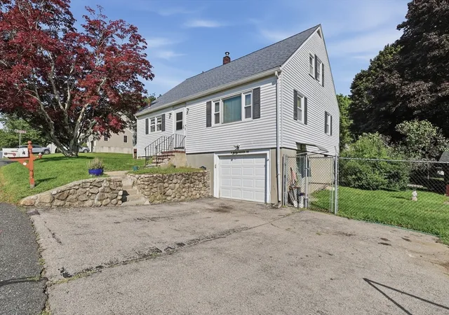 Photo 1 of Single family home for sale at 4 Washington Street, Milford, MA 01757 | MLS# 73568447 | Listing updated on 2026-08-31